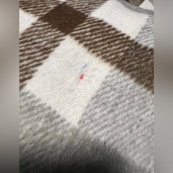 Shacket - Picture 2 of 5